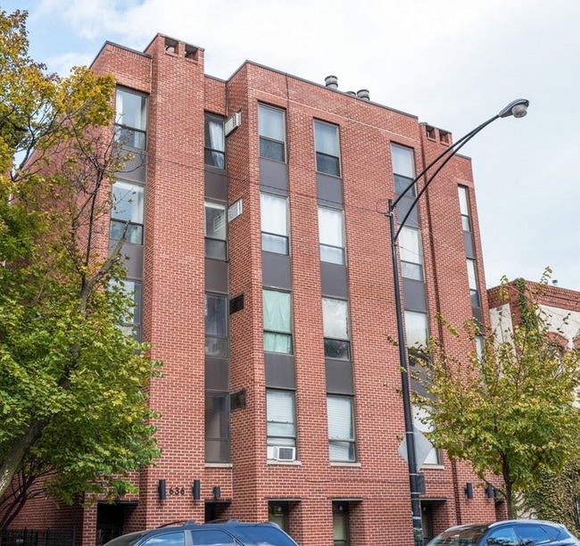 Building Photo - 636 W Webster Ave Unit 401