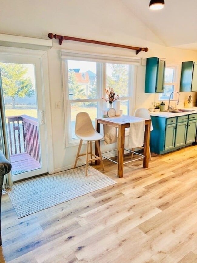 Photo - 1919 Cloverdale Way