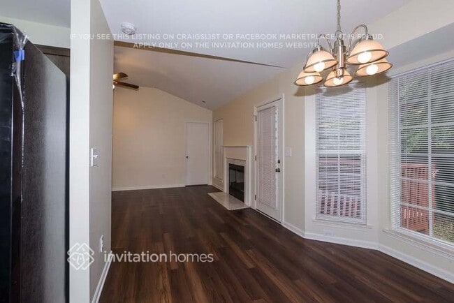 Photo - 8612 Warwick Crest Ln