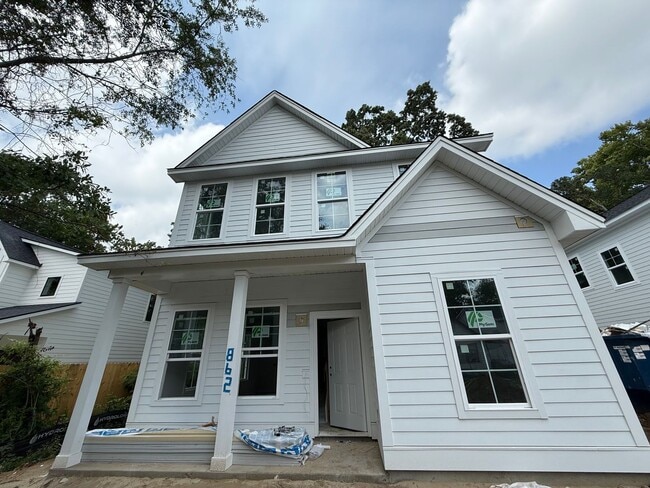 New Construction Near Downtown Charleston! - New Construction Near Downtown Charleston! House