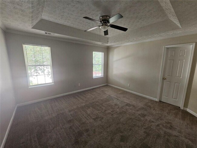 Photo - 4493 Bridle Ridge Way