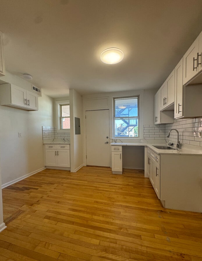Photo - 3508 N Lawndale Ave Unit 2
