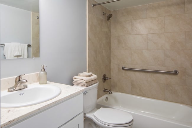 Baño (decorado virtualmente)