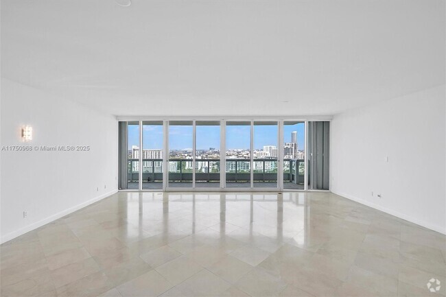 Building Photo - 1643 Brickell Ave Unit 2406 Rental