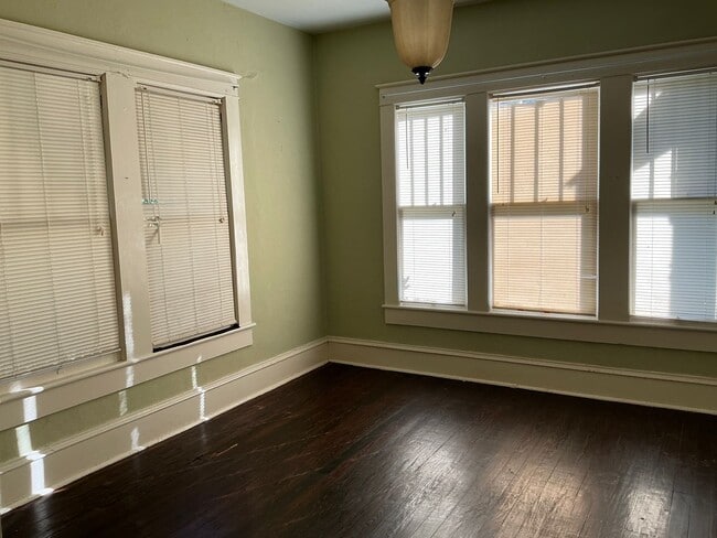 Photo - 623 N Nicholls St