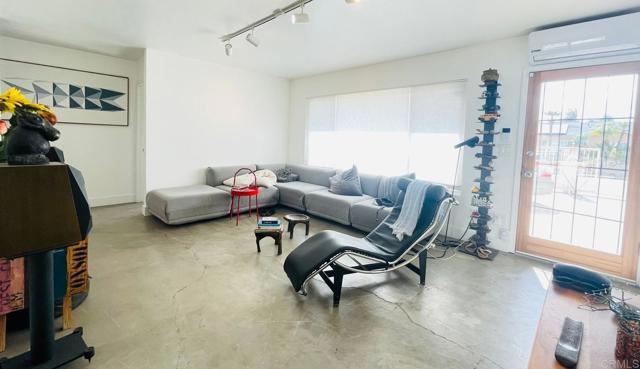 Photo - 3834 La Rosa Dr