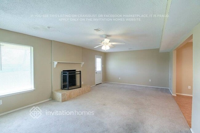 Photo - 418 Longworth Blvd