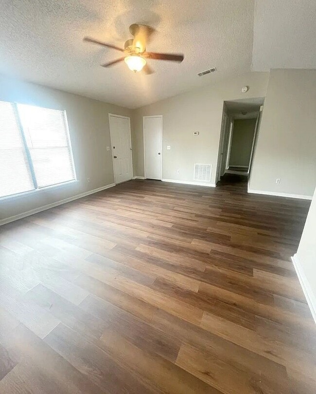 Photo - 7976 Shircliff Dr