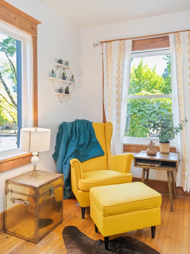 Photo - 7235 NE Mallory Ave