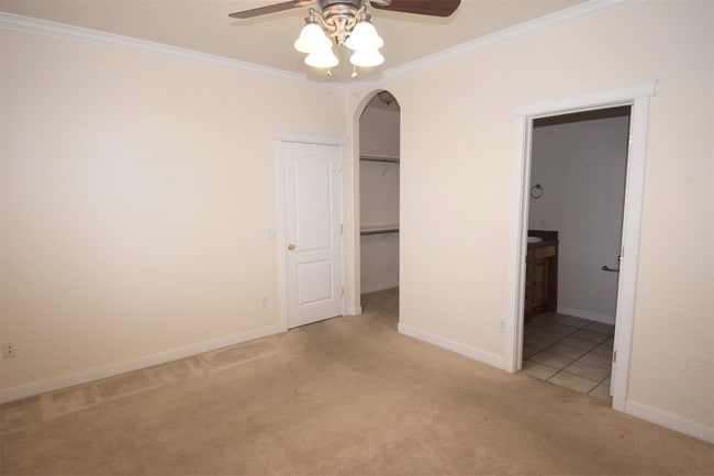Photo - 1040 N 130 W