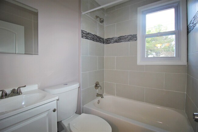 1019 Elton Ave Unit 1019 Elton Ave