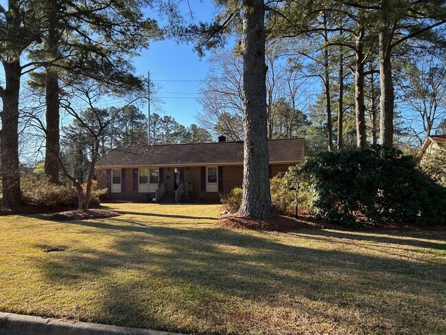 Building Photo - 3101 Amherst Rd