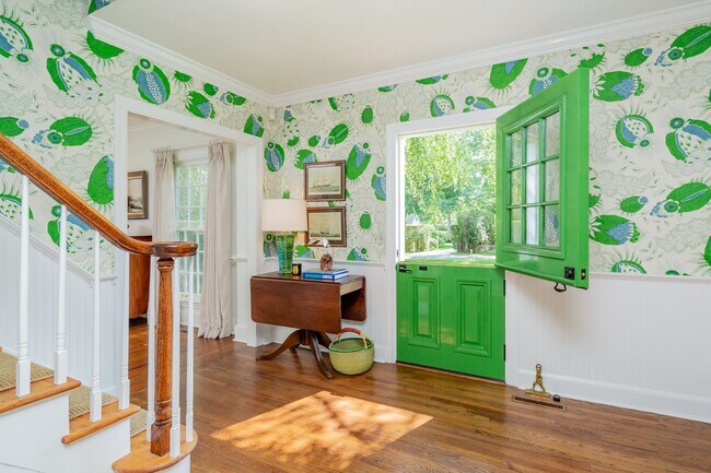 Photo - 15 Pondview Ln