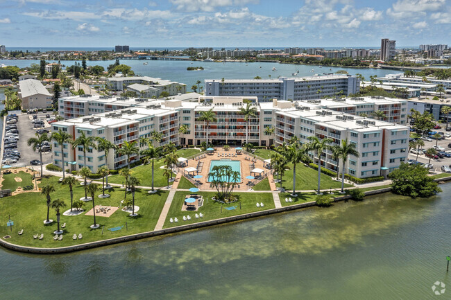 Building Photo - Waters Pointe Rental