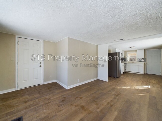 Photo - 1013 W South Ave Unit 2