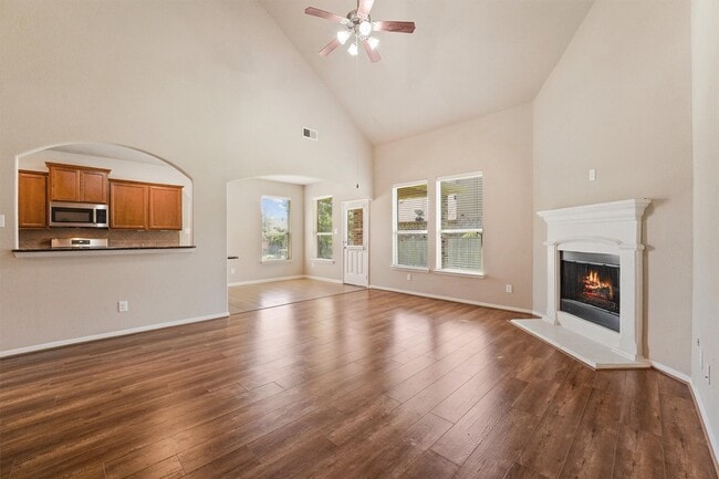 Photo - 115 Black Swan Pl