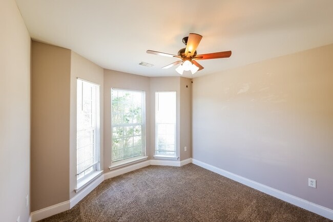 Photo - 254 Ivy Hills Cir