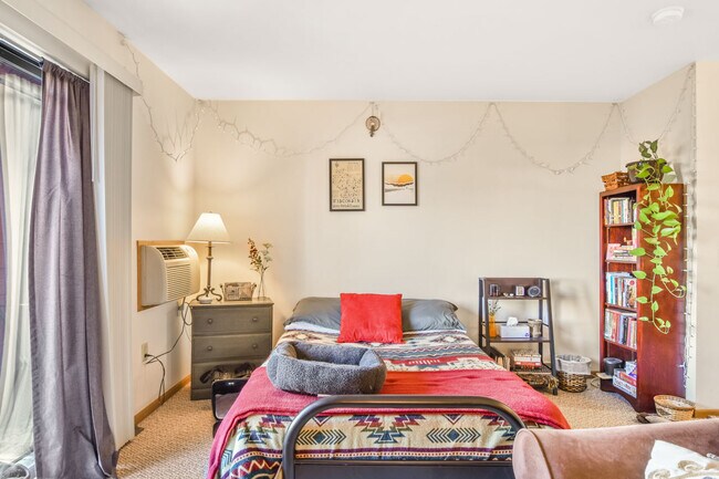 Second Street Apartments