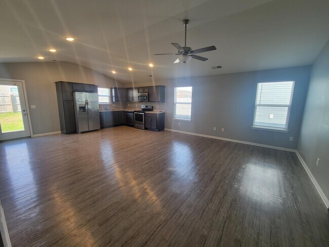 Photo - 2321 Foster Dr