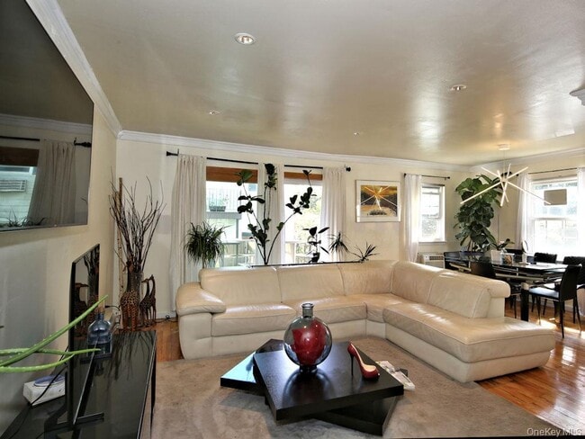 Photo - 403 Woodland Hills Rd