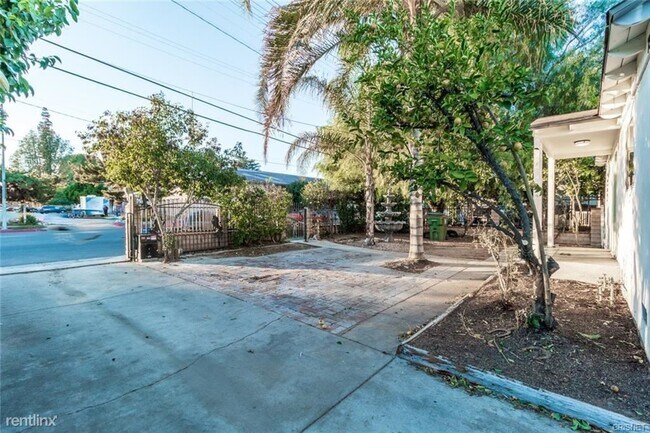 Photo - 2 br, 2 bath House - 7542 Lindley Ave