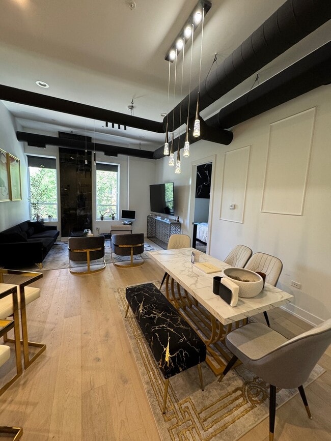 Photo - 77 W Chestnut St Unit 3B