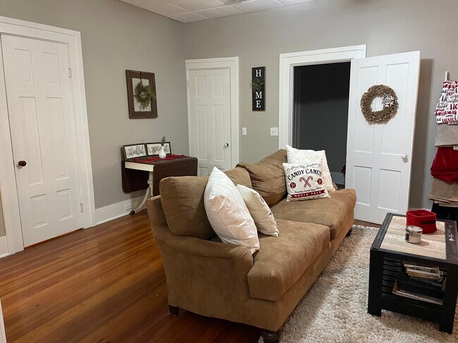 Photo - 206 Front St Unit 2