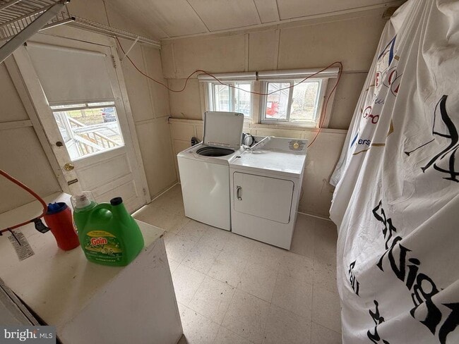 Photo - 310 University Blvd