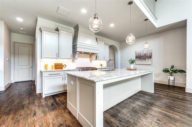 Photo - 870 Redstem Dr