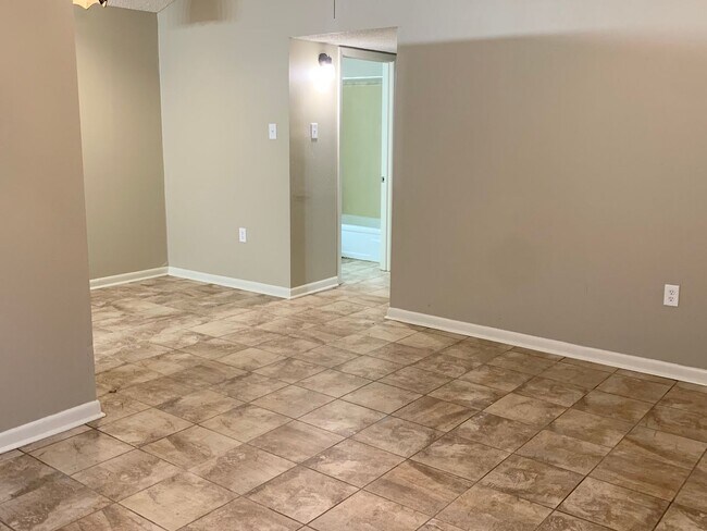 Photo - 508 Fox Run Ave Unidad 2