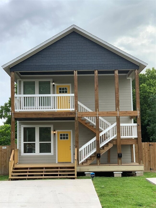 Building Photo - 4221 Alvin St Unit A