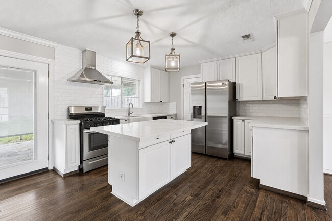 Photo - 4509 Libbey Dr