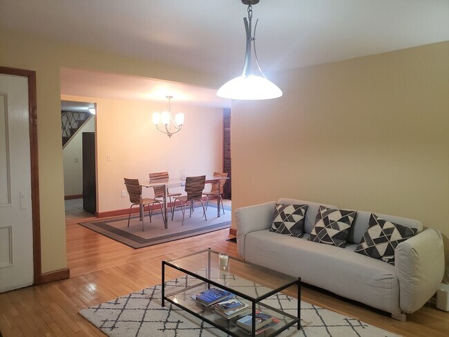 Photo - 50 Temple St Unit 1