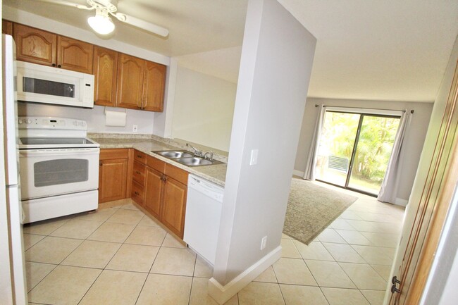 Rare 3 Bedroom 2 Bathroom Kihei Shores Con... - Rare 3 Bedroom 2 Bathroom Kihei Shores Con... Condo Unit I001