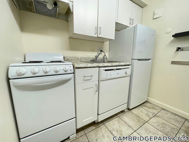 Building Photo - 77 Trowbridge St Unit 22 Rental