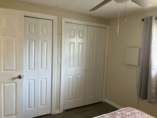 Photo - 4922 Elkner St