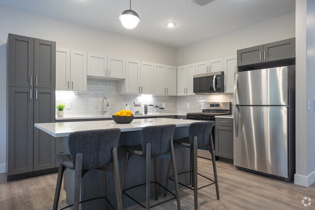 3 habitaciones, 2,5 baños - 157 m² - Cocina - The Summit at Harvey Townhomes