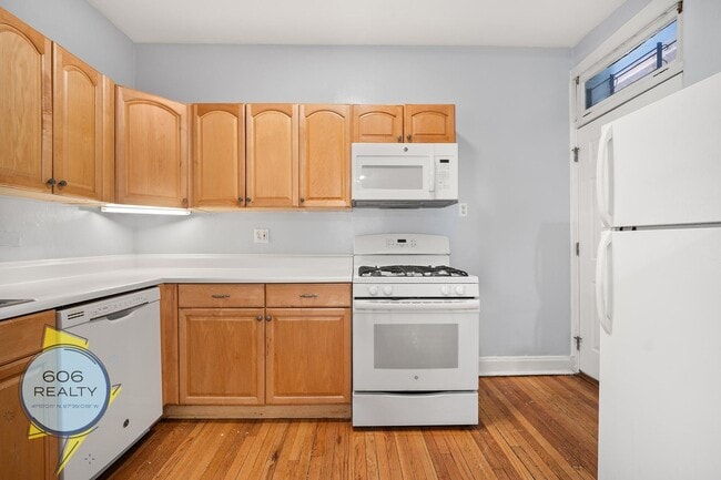 Photo - 827 W Wrightwood Ave Unit 1