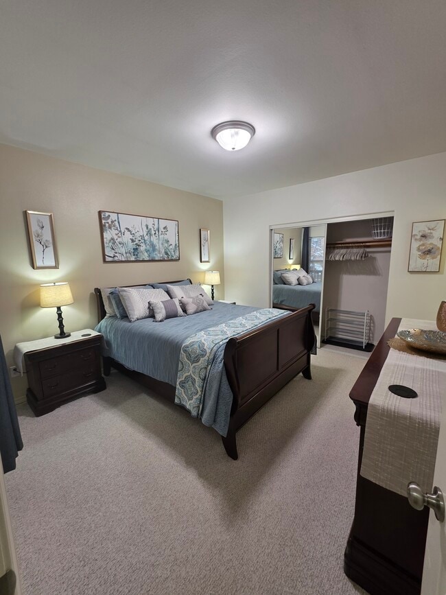 Building Photo - 3030 Lore Rd Unit 3030 Lore Road B2