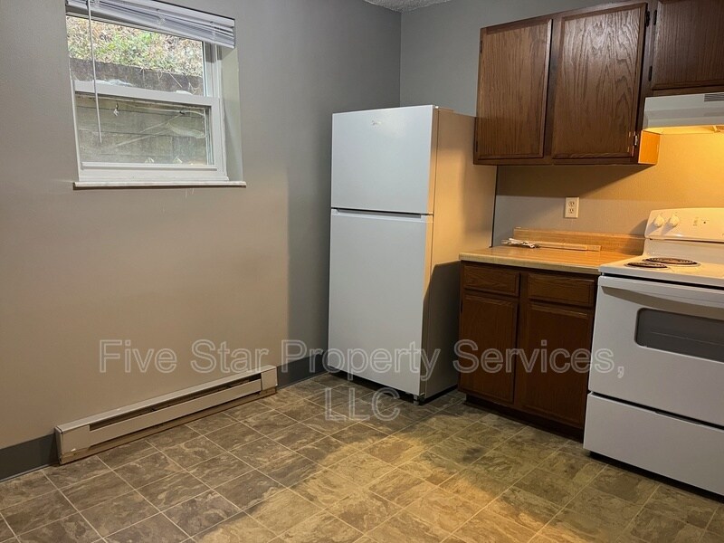 Photo - 2080 W Washington St Unit 4