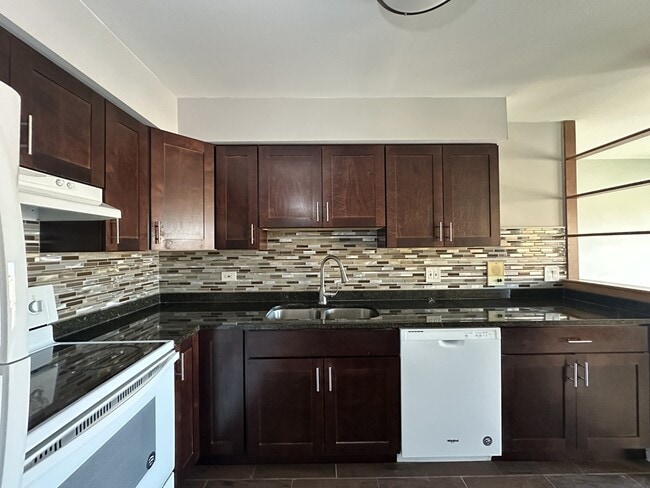 Photo - 1026 S River Rd Unidad B4