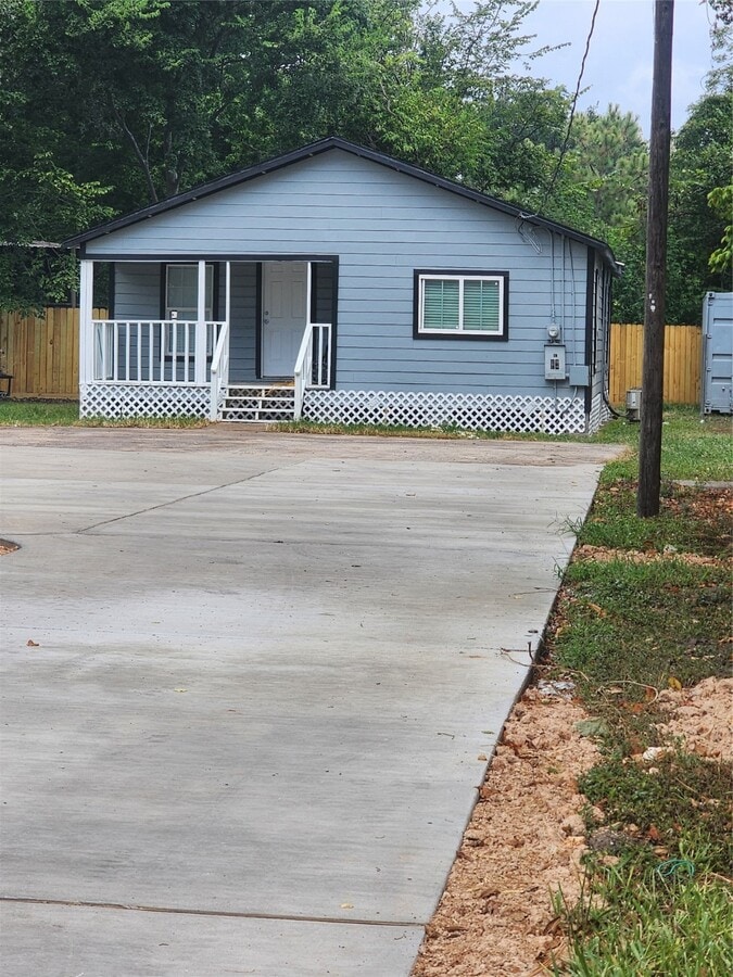 Photo - 4909 1/2 Hoffman St