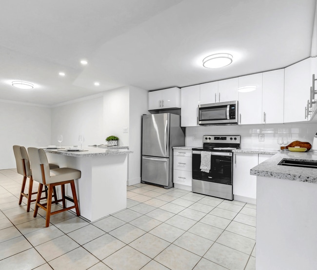 Photo - Rivers Edge I (200 Eagle Street)