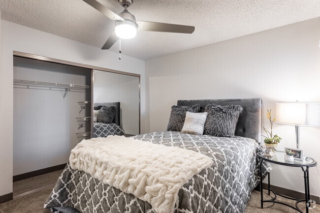 2HAB, 2BA - 950 ft²