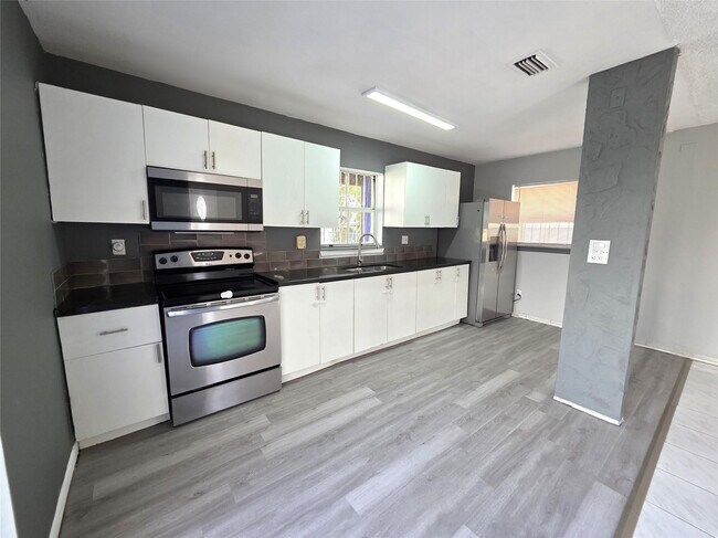 Building Photo - 11951 SW 271st Terrace