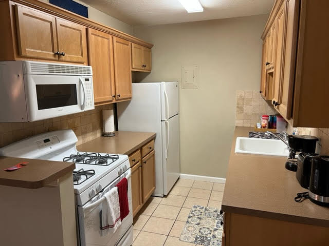 Photo - 1700 SW 16th Ct Unit B-4