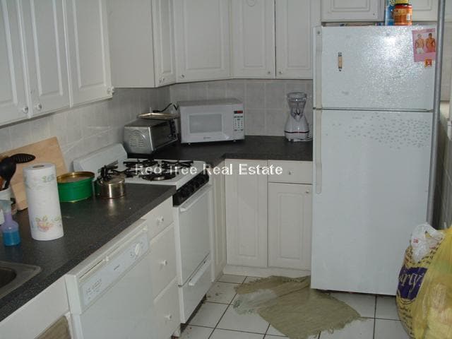 Building Photo - 56 Egmont St Unit 3