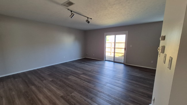 Photo - 1471 Eagle Highlands Dr