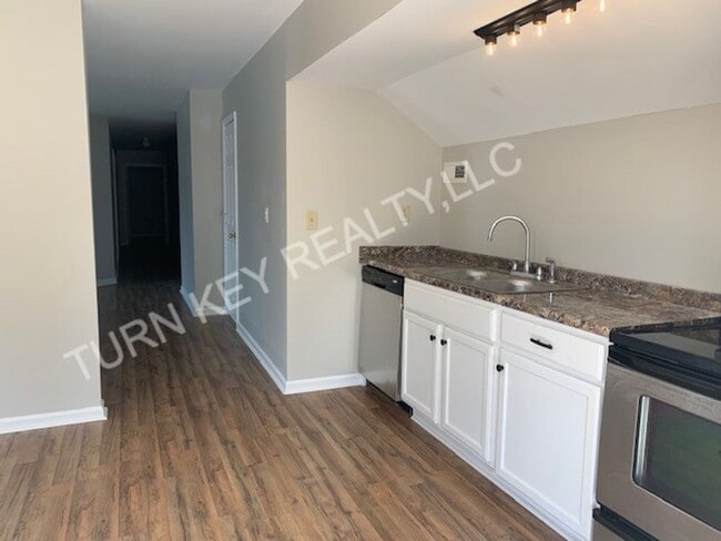 Photo - Apartment for rent in Hayden/ Smoke Rise