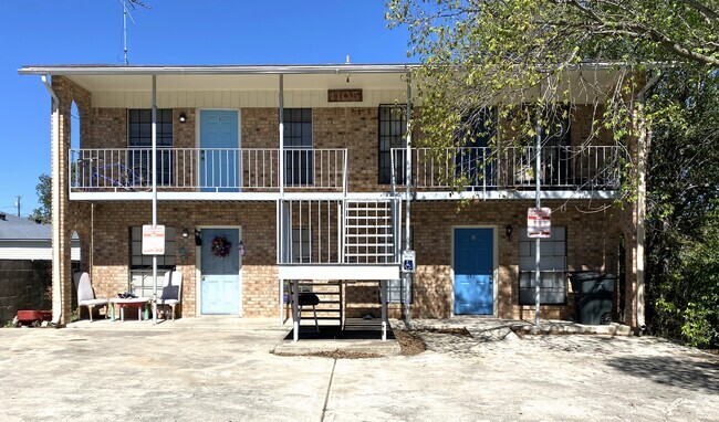 Building Photo - 1105 Parmer Ave Unit 4 Rental